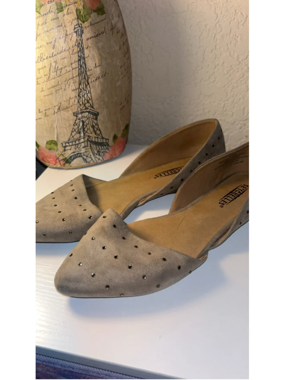 Women's Seychelles Beige Studded D'Orsay Flats Size 5.5